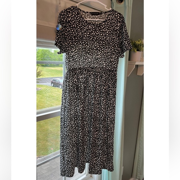 PrettyLittleThing Black and White Polka Dot Dress - Picture 1 of 3